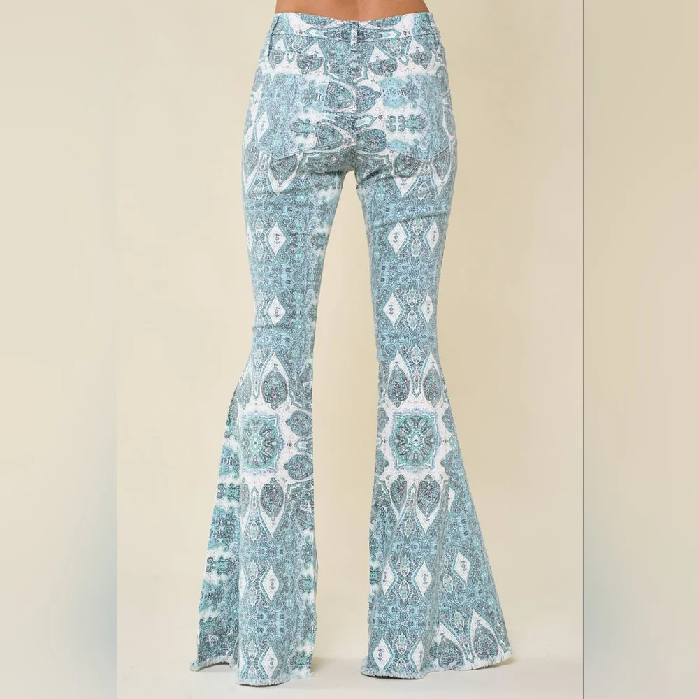 NWT BLUE  WESTERN PAISLEY PRINT FLARE JEANS - Picture 5 of 7